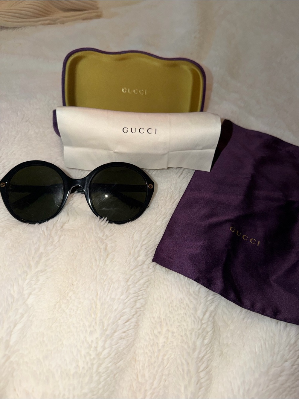 Gucci Black Round Women's Sunglasses with Dark Green Lenses